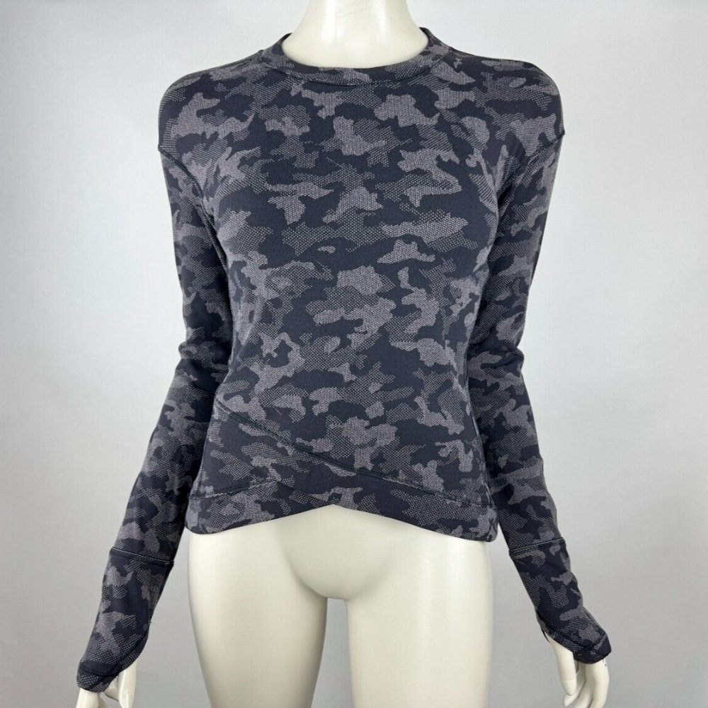 Lululemon Close to Crossing Pullover Women 6‎ Long Sleeve Riki Heritage Camo Top